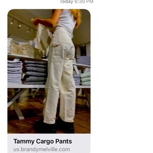 BRANDY MELVILLE (J. GALT) TAMMY CARGO PANTS OFF WHITE/BEIGE SIZE MEDIUM